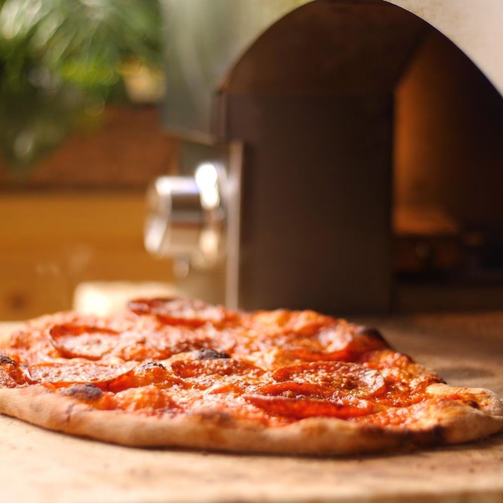 Lynx Napoli LPZAF Professional 30-Inch Gas Outdoor Pizza Oven On Mobile Cart