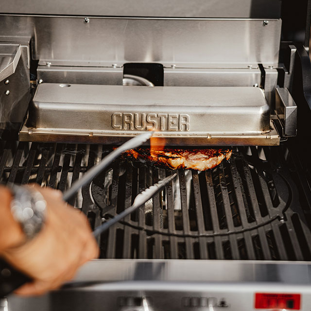 Enders Uniq Pro 4 IK Cruster Gas Barbecue